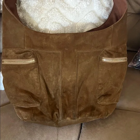 Tory Burch Tan Suede Hobo Bag with Gold Accents - Picture 6 of 15